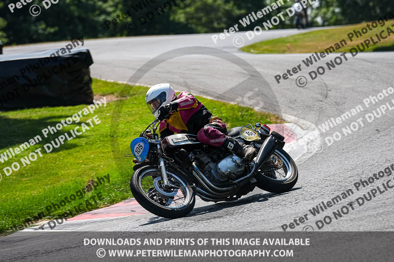 cadwell park;cadwell park photographs;cadwell trackday photographs;enduro digital images;event digital images;eventdigitalimages;peter wileman photography;racing digital images;trackday digital images;trackday photos